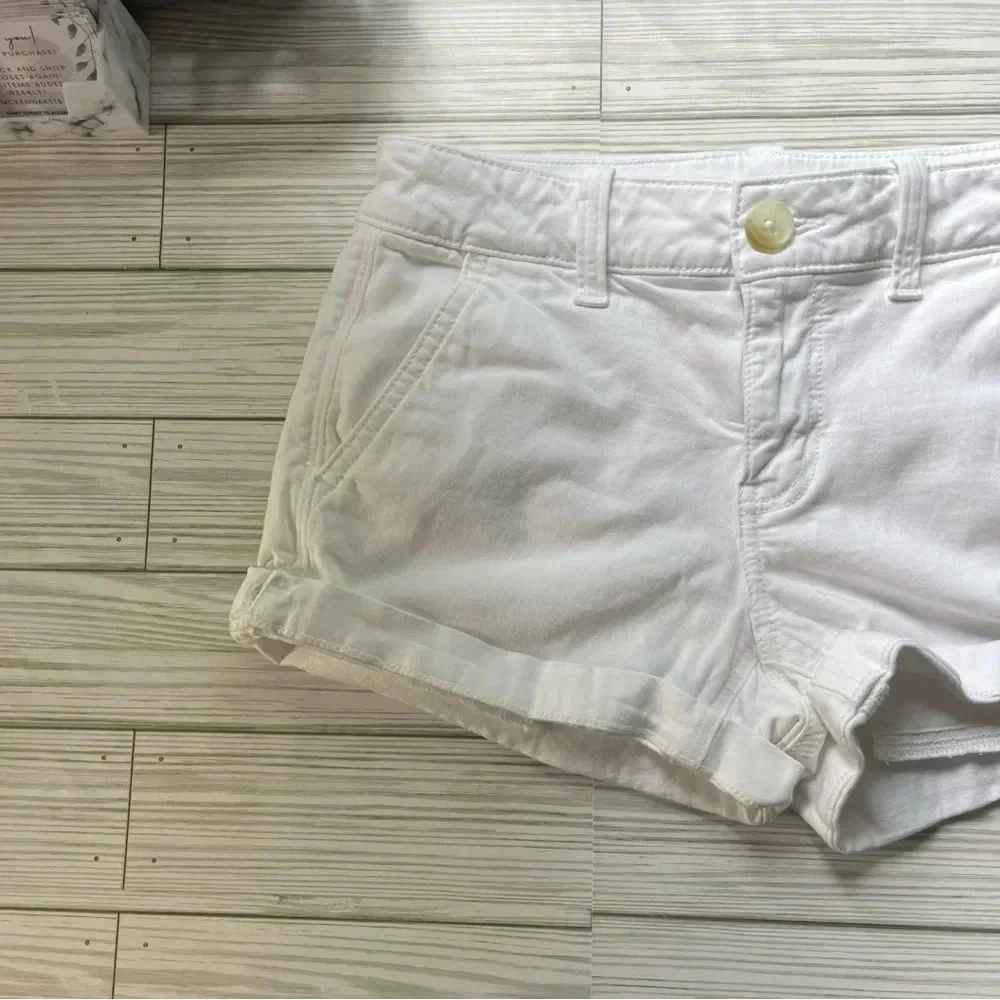 American eagle white midi shorts women's‎ size 00